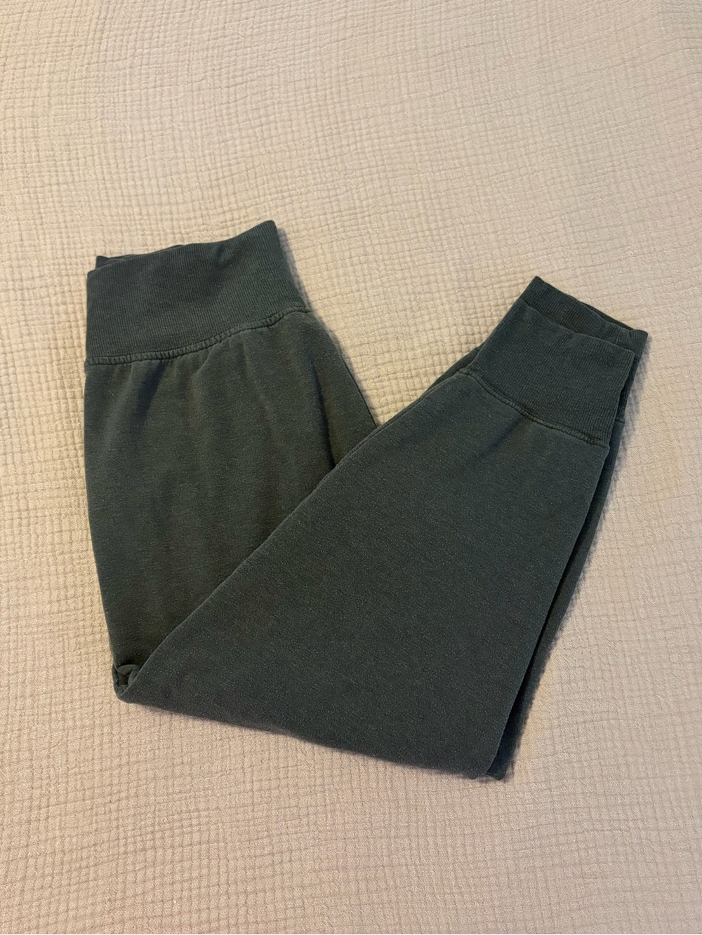 Athleta Coaster Luxe High-Rise Joggers Dark Olive/Charcoal - Size Medium